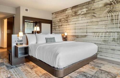 Charleston Hotel | DoubleTree by Hilton Charleston Riverview