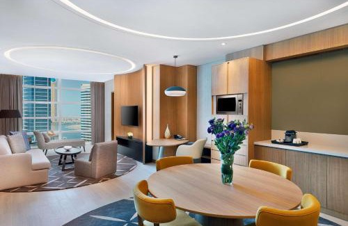 Downtown Dubai Hotel | DoubleTree by Hilton Dubai - Business Bay