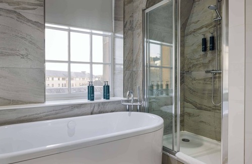 Old Town Hotel | DoubleTree by Hilton Edinburgh City Centre