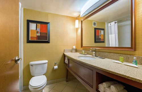 Johnson City Hotel | DoubleTree by Hilton Hotel Johnson City