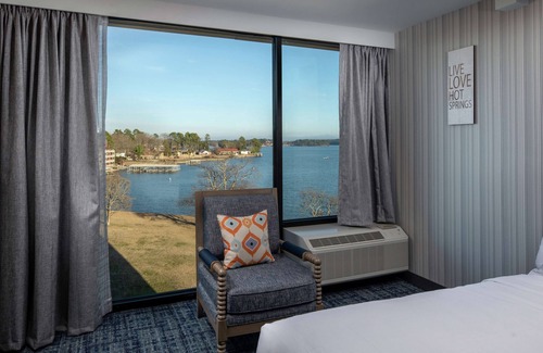 Hot Springs Hotel | DoubleTree by Hilton Hot Springs