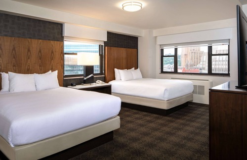 Downtown Pittsburgh Hotel | DoubleTree by Hilton Hotel & Suites Pittsburgh Downtown