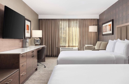Rosemount Hotel | DoubleTree by Hilton Kitchener