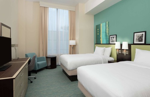 Doral Hotel | DoubleTree by Hilton Miami - Doral, FL