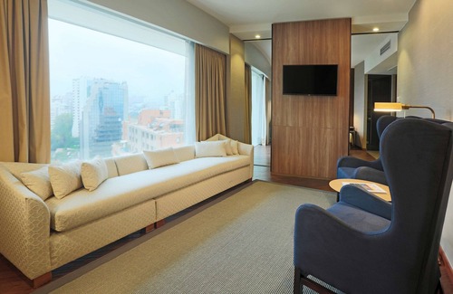 Vitacura Hotel | DoubleTree by Hilton Santiago Kennedy