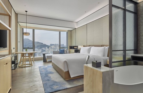 Bao'an Hotel | DoubleTree by Hilton Shenzhen Airport