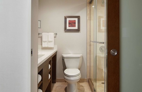 Southwood Hotel | DoubleTree by Hilton Torrance - South Bay