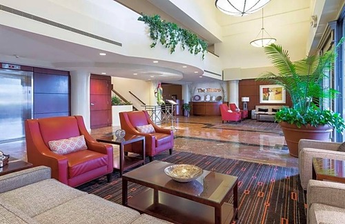 Sharonville Hotel | DoubleTree Suites by Hilton Cincinnati - Blue Ash