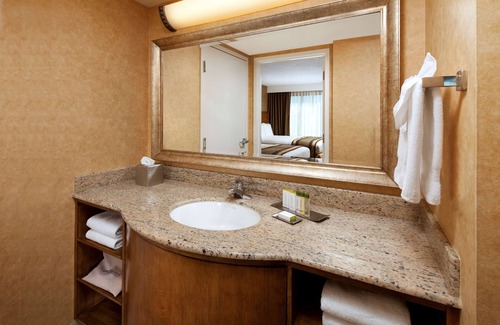 Anaheim Resort Hotel | DoubleTree Suites by Hilton Anaheim Rsrt - Conv Cntr