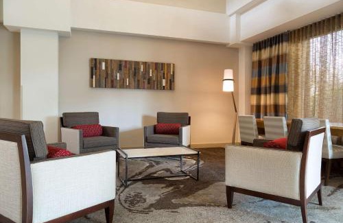 Merry Oaks Hotel | DoubleTree Suites by Hilton Nashville Airport