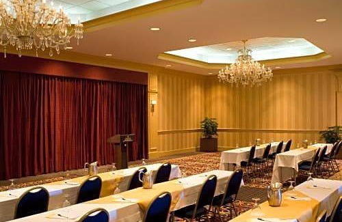 Burlington Hotel | DoubleTree by Hilton Hotel Burlington Vermont
