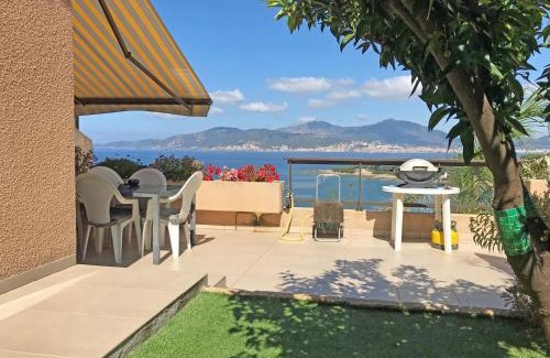 Porticcio Apartment | Douceur du soir - Duplex 45m2 - Terrasse - Jardinet - Wifi fibre - Plage à pied