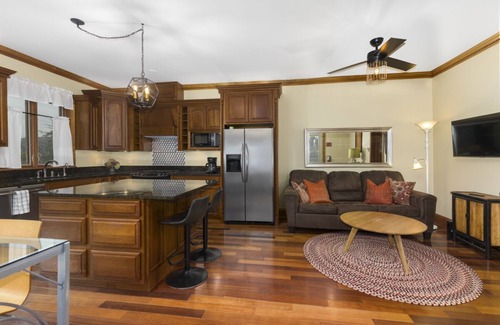 Douglas Condo | Douglas Hideaway - A Cozy 1-Bedroom Condo in Douglas, Michigan!
