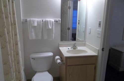 Blue Ridge Hotel | Douglas Inn & Suites
