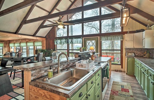 Baneberry Cabin | Douglas Lake Cabin w/Mountain-View Deck & Grill