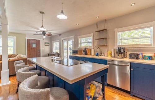 Sevierville House | Douglas Lake House with Private Hot Tub by Staycating