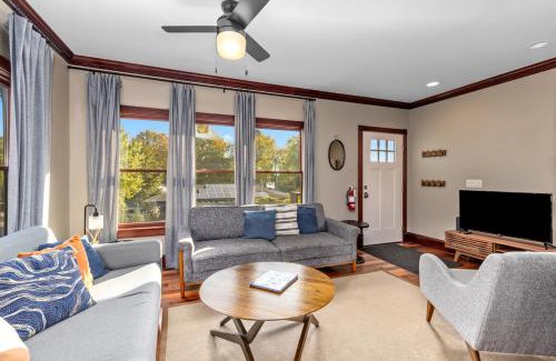 Douglas House | Douglas Retreat