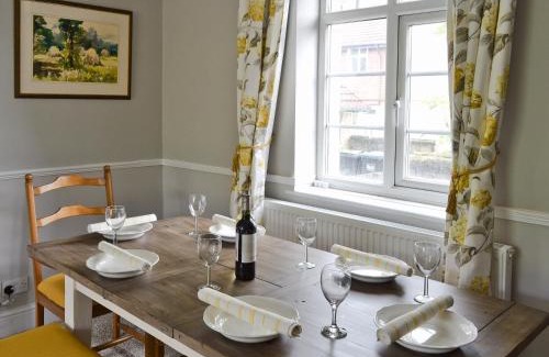 Rowsley House | Dove Cottage