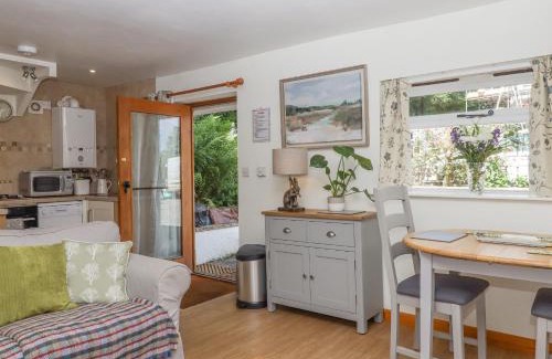 Ash Mill House | Dove Cottage