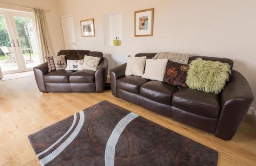 Louth House | Dove Farm Cottage