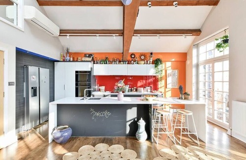 De Beauvoir Apartment | Dovecote - sanctuary in the sky