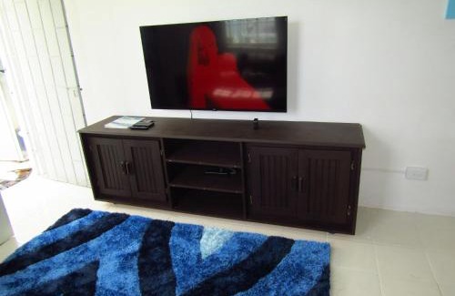Dover Apartment | Dover Apt 1 by Dover Beach