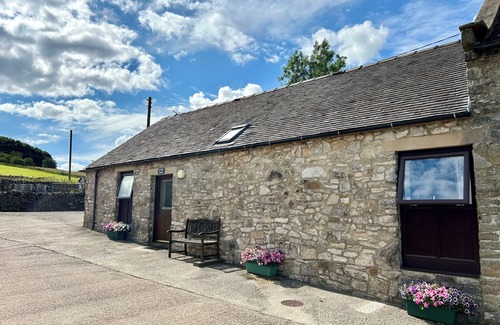 Newton Grange Cottage | DOVER BARN, family friendly, with a garden in Parwich