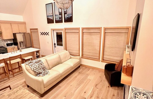 Dover Bay House | Dover Bay Bungalow