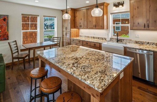 Dover Bay House | Dover Bay | Sleeps up to 10 | Private Hot Tub