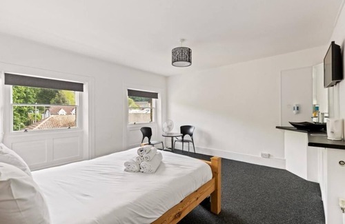 Dover House | Dover Town Rooms