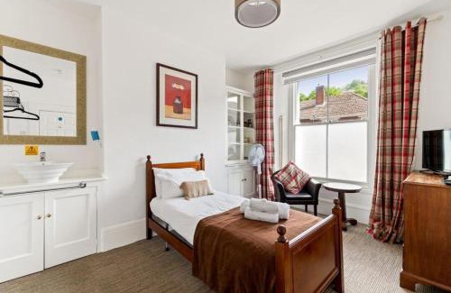 Dover House | Dover Town Rooms - Short Lets & Serviced Accommodation - Dover