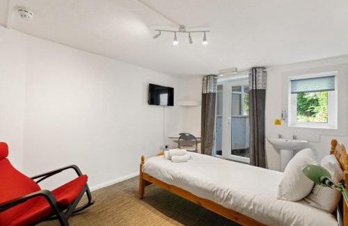 Dover House | Dover Town Rooms - Short Lets & Serviced Accommodation - Dover