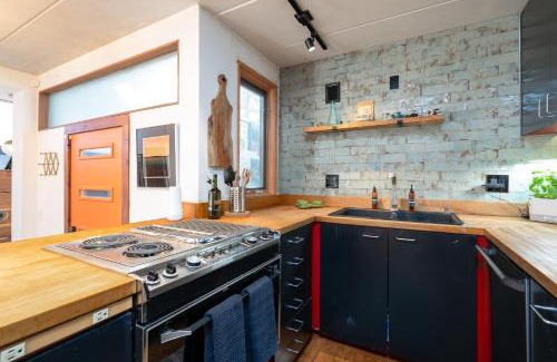 Seward House | Doves Nest - Earth Home