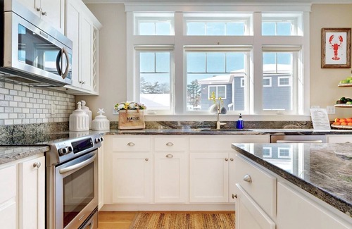 Southern Coast House | Downeast Dream | Steps to the beach!