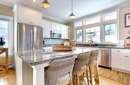 Southern Coast House | Downeast Dream | Steps to the beach!