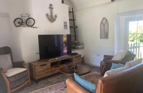 Tintagel House | Downrow Barn