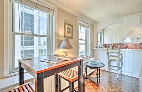Peachtree Center Condo | Downtown 1BR - LOW Cleaning Fee! Centrally Located/All Attractions!