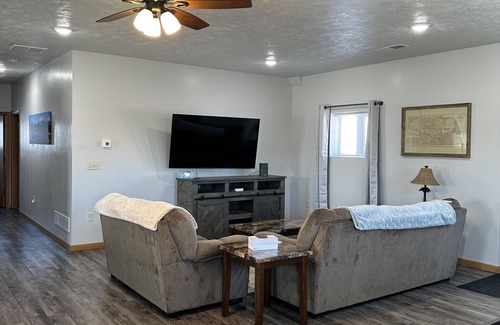 Stanton Apartment | Downtown 2 Bedroom in Stanton