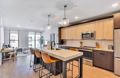 Pendleton Apartment | Downtown 2 Bedrooms – Steps from Dining & Offices