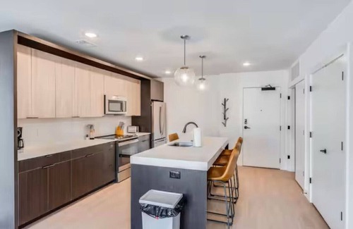 Pendleton Apartment | Downtown 2 Bedrooms – Steps from Dining & Offices