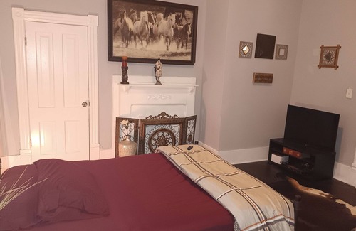 Mechanicsville House | Downtown Abbey @ Dodd. Spacious and stylish home located in Downtown Atlanta !
