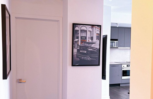 Shaughnessy Village Apartment | Downtown apartment