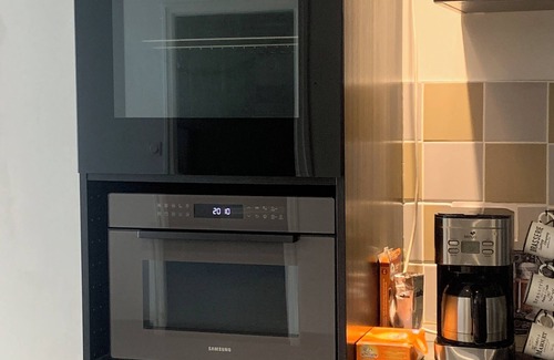 Saint-Lo Apartment | Downtown apartment & Internet+Netflix