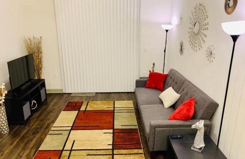 The Woodlands Apartment | Downtown Apt FREE Parking - Fully Kitchen - FREE Laundry