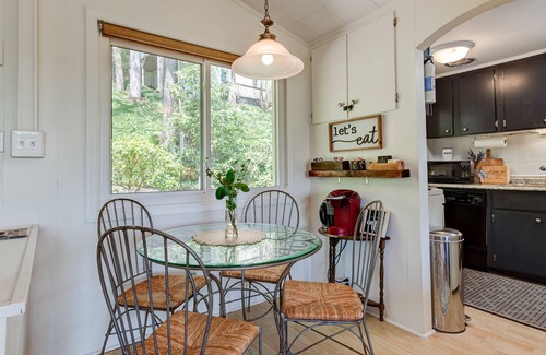 Kenilworth Ski Chalet | Downtown Asheville - The Zurich Swiss MNT Chalet #9A/Low Cost Uber