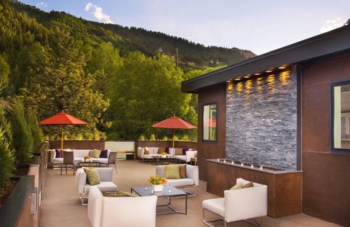 Aspen Condo | Downtown Aspen 2 Bedroom just 3 Blocks to lift w/on-site cafe and shuttle!