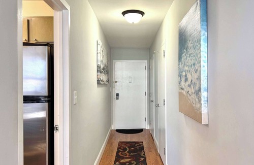Downtown Atlanta Apartment | Downtown ATL condo 1B1B Free Parking!