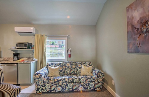 Downtown Branson Cottage | Downtown Branson Cottage w/Pool Access!