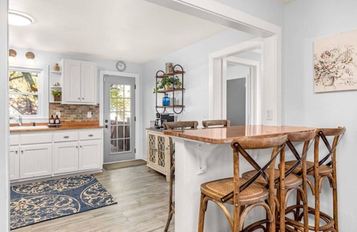 Buford Cottage | Downtown Buford: Enjoy Train, Walk to Eats & Shops
