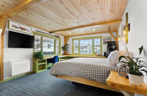 Camden Hotel | Downtown Camden Hotel - Mount Battie